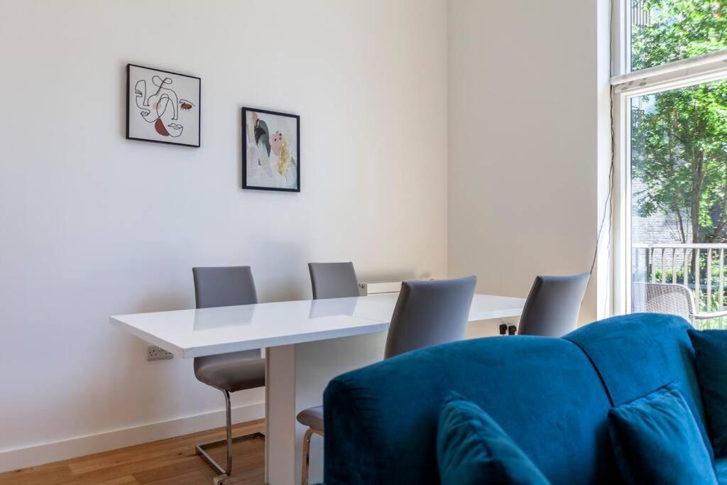 Stunning New 3 Bdr Duplex Wbalcony, East London 아파트 외부 사진