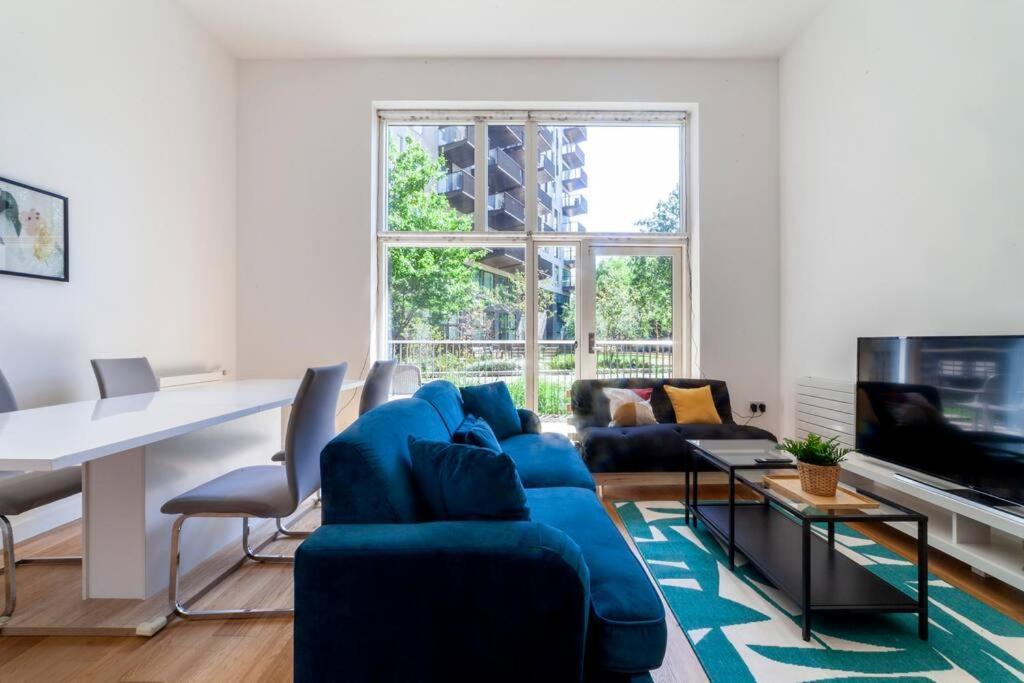 Stunning New 3 Bdr Duplex Wbalcony, East London 아파트 외부 사진