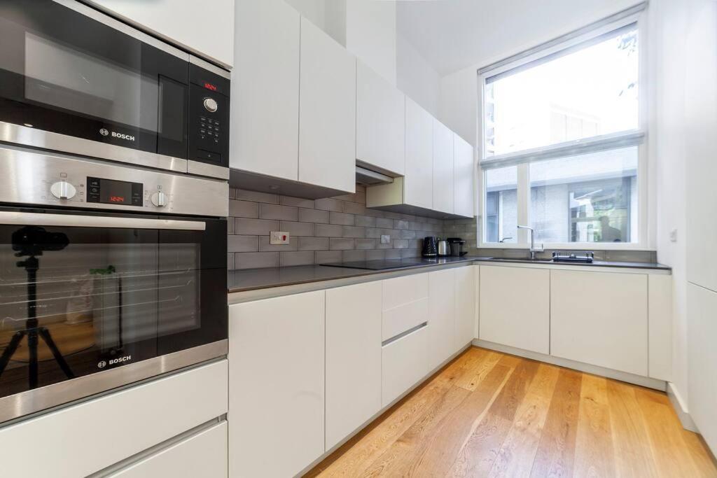 Stunning New 3 Bdr Duplex Wbalcony, East London 아파트 외부 사진
